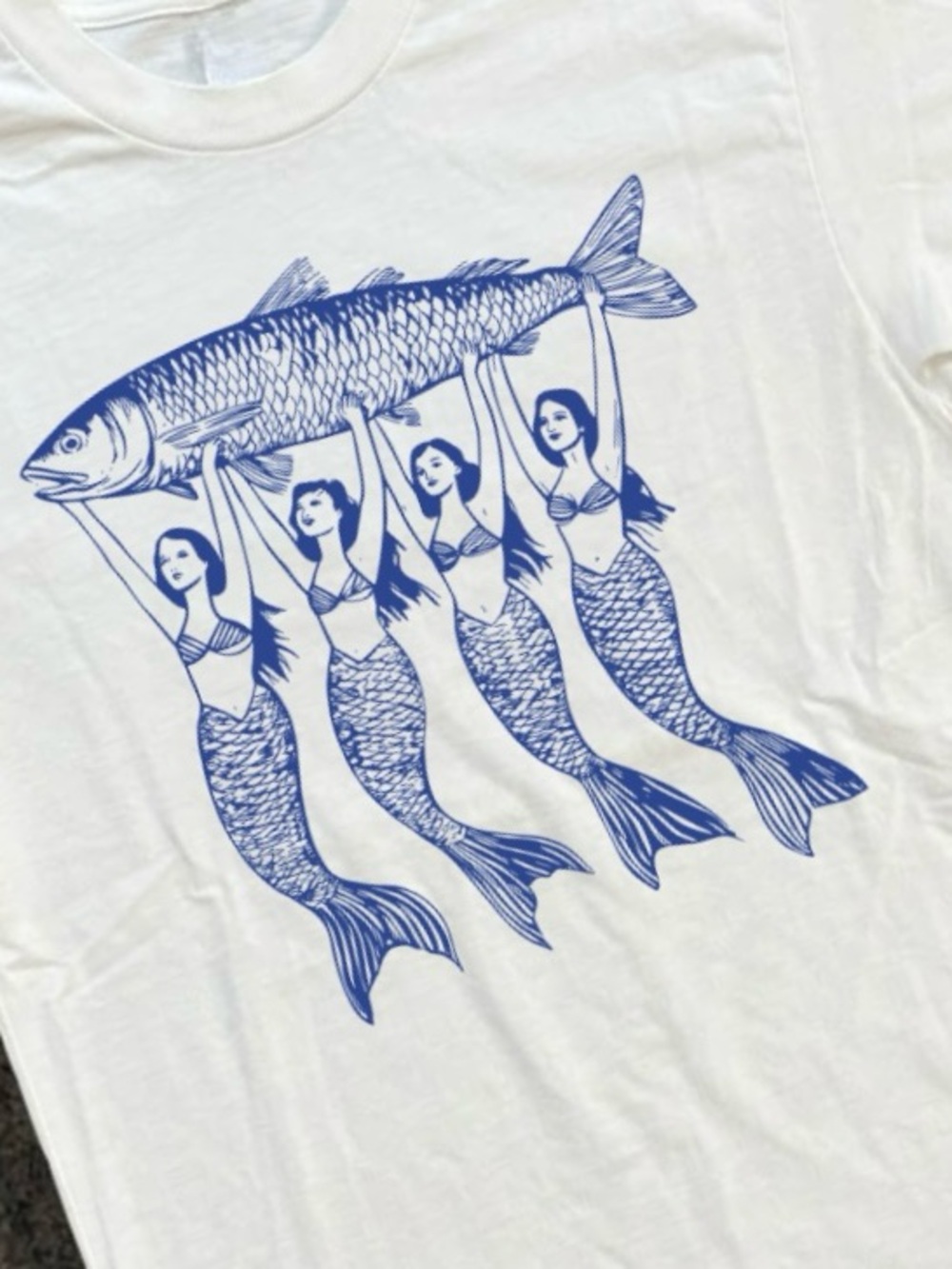 White T-Shirt with Blue Mermaid Fish Graphic - Pets Fish - Picture 2 of 2